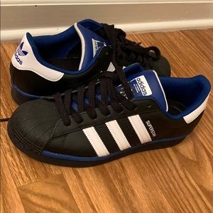 Women’s Adidas Superstar Sneakers Size 9